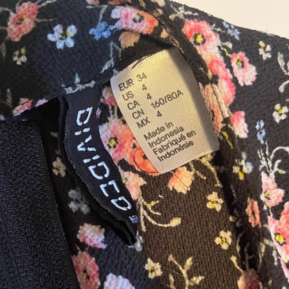 H&M Divided Floral Quarter Sleeve Mini Dress Size 4 💖 - Picture 12 of 12